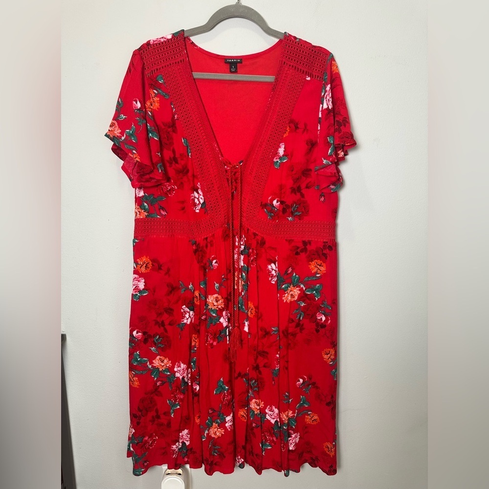 Torrid Red Floral Gauze Skater Flutter Lace Up Neck Pocket Dress Size 1 1X - Picture 9 of 13